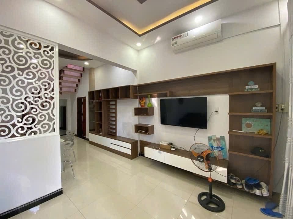 Bán nhà mặt tiền Trần Phú Nha Trang 68m² 8,7 tỷ - Ảnh thu nhỏ 2