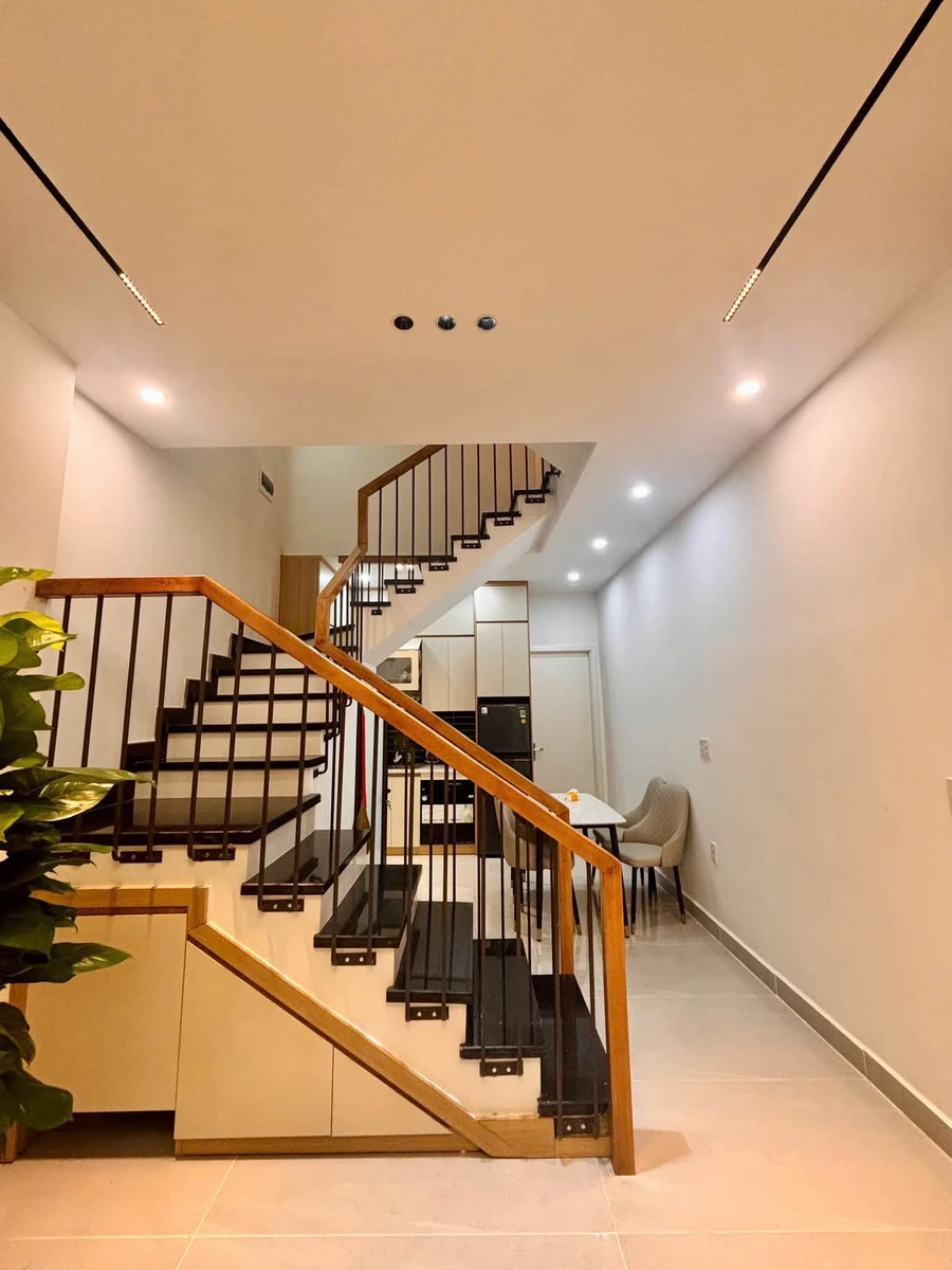 Bán nhà chợ Cột Đèn 45m² 3PN 3.69 tỷ Quận 12 - Ảnh thu nhỏ 2