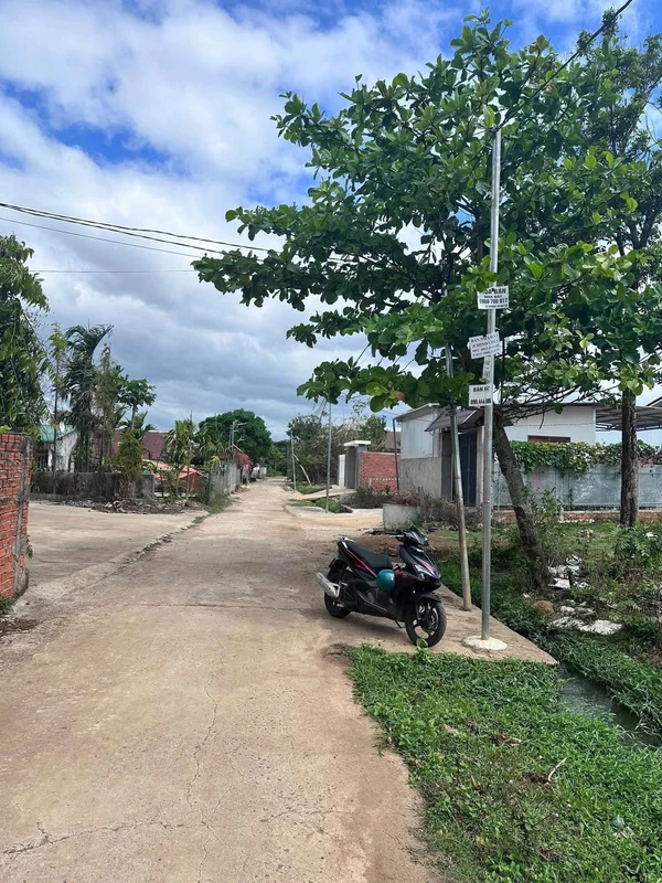 Bán 3 lô đất sổ hồng riêng gần Bãi tắm Trần Phú, phường Nha Trang, giá 2 tỷ 150 triệu/lô nhadatmrvui