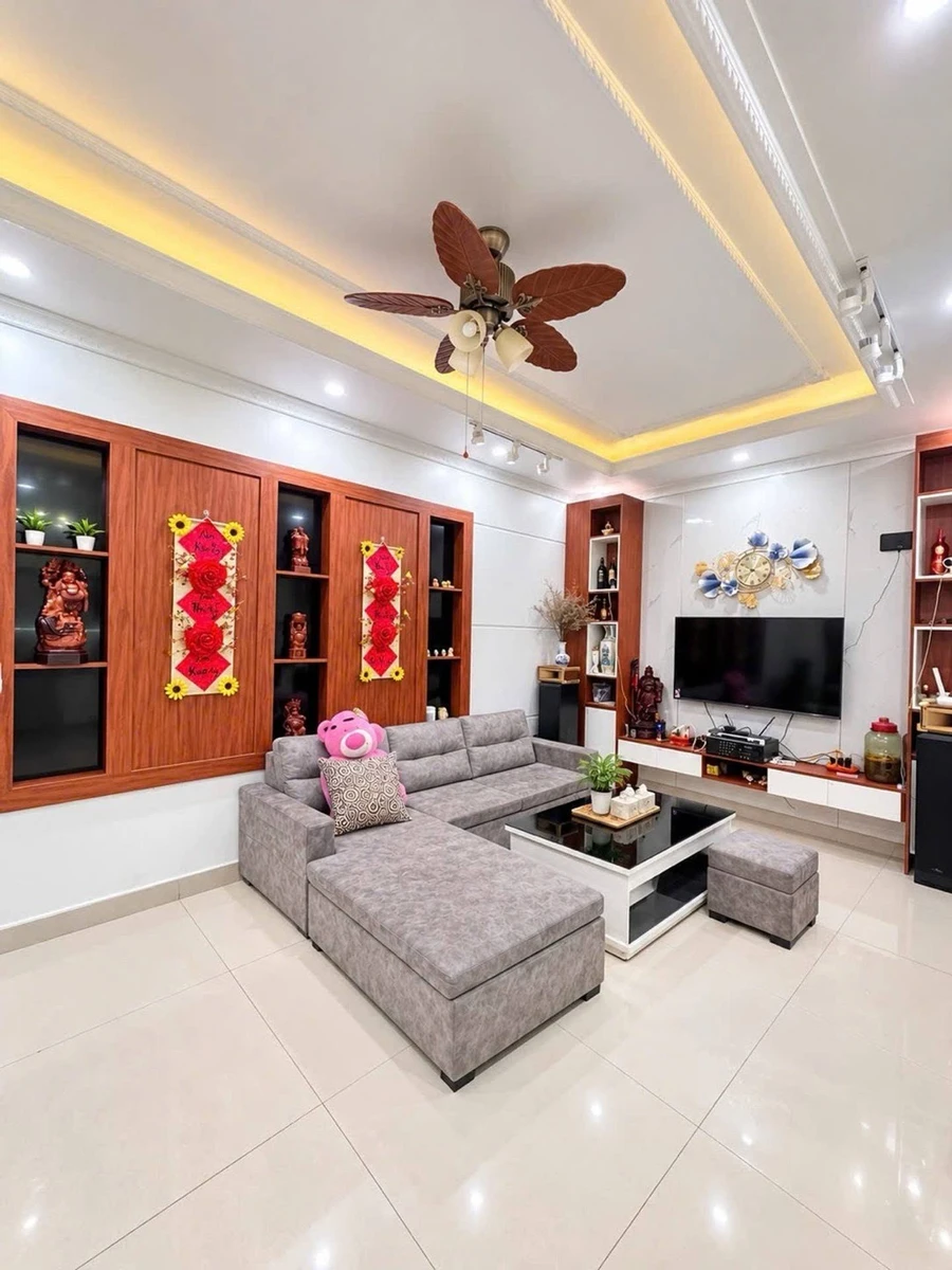 Bán nhà 3 tầng 50m² gần Miếu Hai Xã, Hóc Môn, 3 tỷ - Ảnh thu nhỏ 2