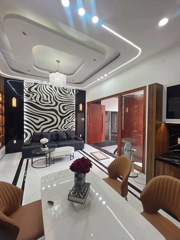 Bán nhà 2PN, 50m², gần Tòa PH, Nha Trang, 3 tỷ 390