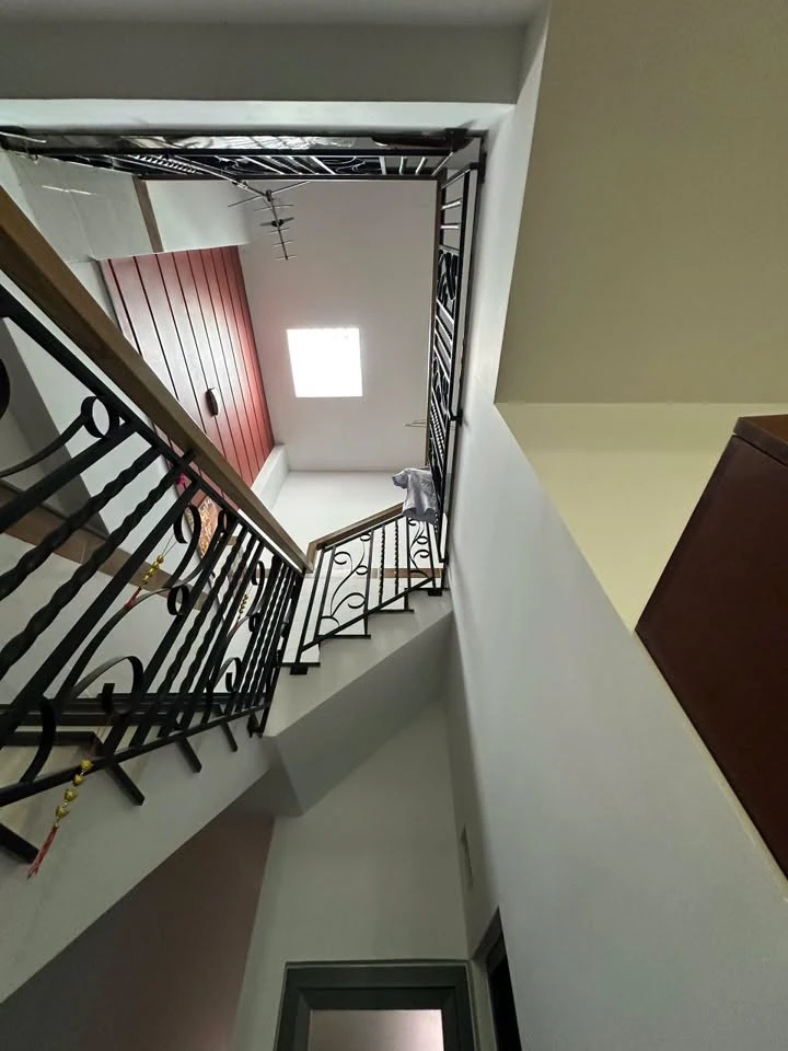 Bán nhà 1 trệt 1 lầu 68m² gần chợ Tân Hiệp 3 tỷ 4 - Ảnh thu nhỏ 2