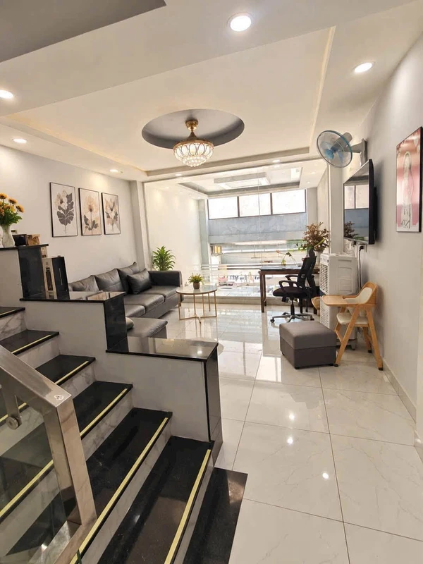 Bán shophouse mặt tiền Đường Nhựa Quận 12, 5 phòng, 7,999 tỷ