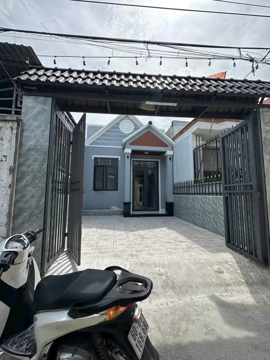 Bán nhà mái Thái 130m² 3 phòng ngủ Trảng Dài - Ảnh 1