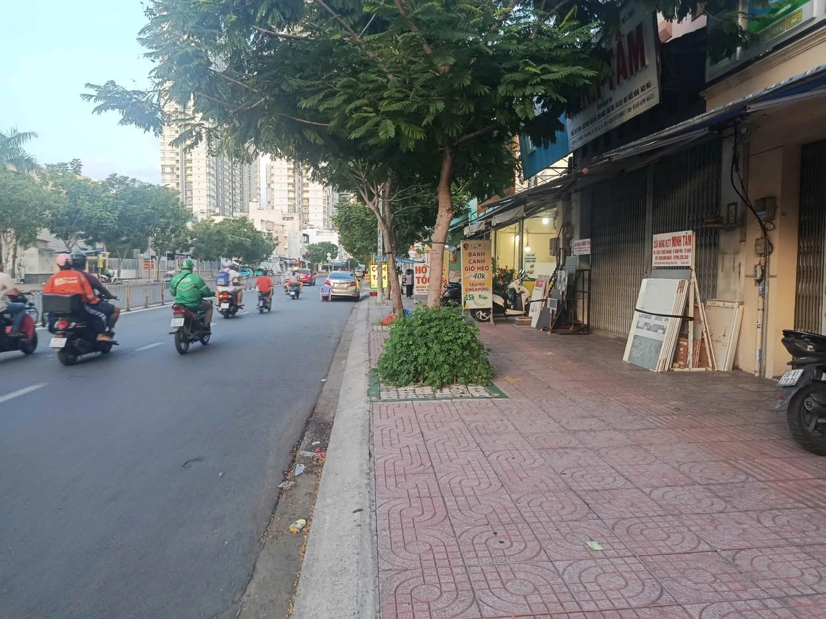 Cho thuê nhà 4x20m 4 lầu 8PN 145 Lý Chiêu Hoàng, Phường 10, Quận 6 - 25 triệu/tháng - Ảnh thu nhỏ 2