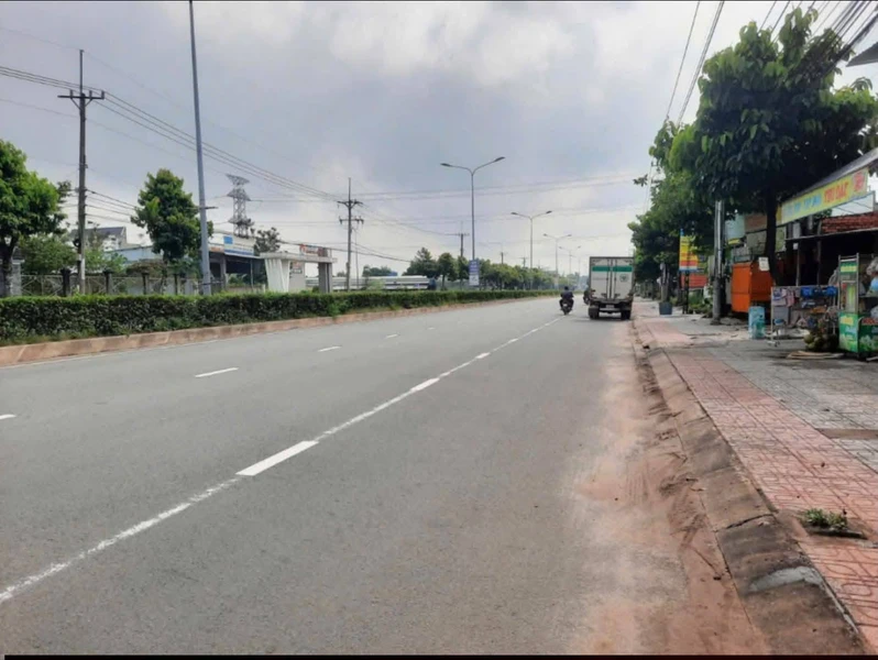 Bán lô đất mặt tiền 7A Hùng Vương, 230m², 2,6 tỷ