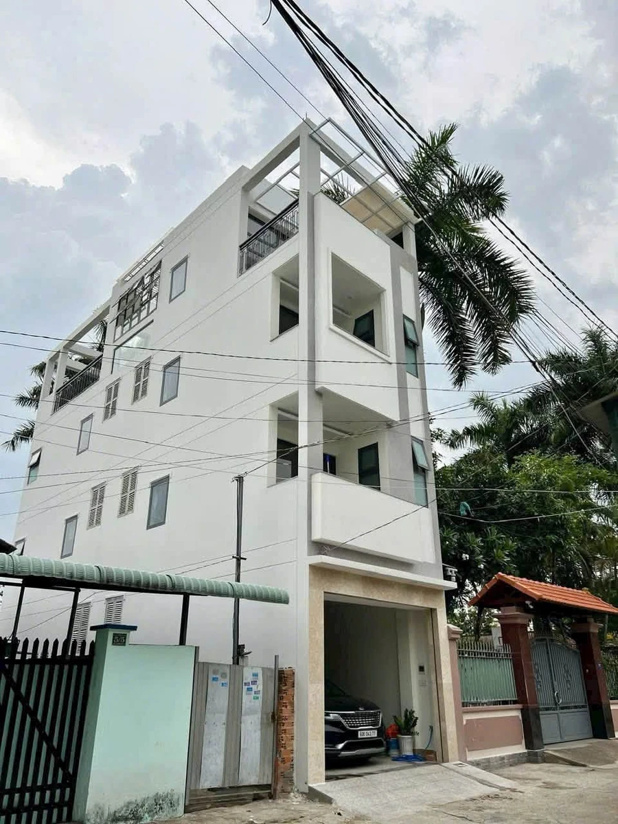 Bán nhà 1 trệt 3 lầu 230m2 gần bờ kè sông Đồng Nai - Ảnh 1