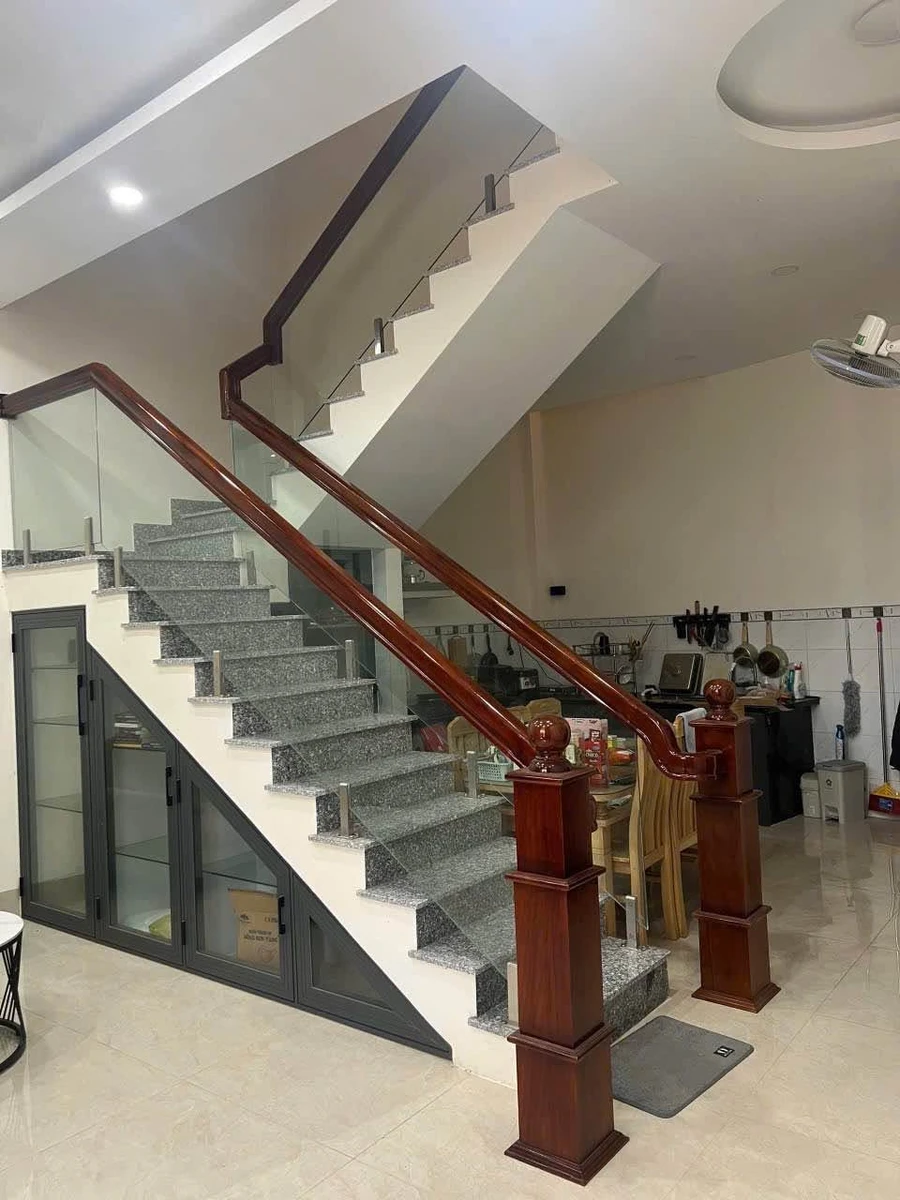 Bán nhà 2 tầng 65.5m² Nha Trang, đường Cầu Dứa Phú Nông - Ảnh thu nhỏ 2