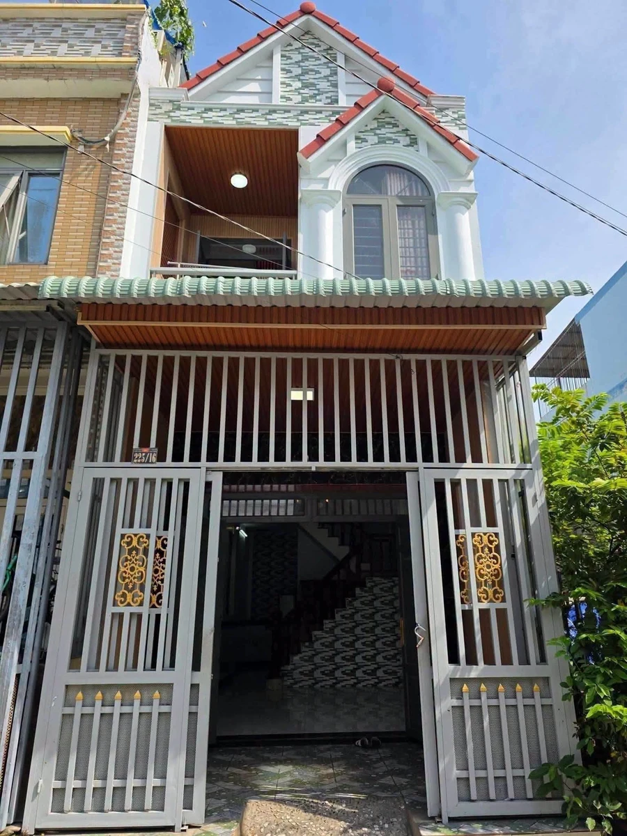 Bán nhà 1 trệt 1 lầu 46,2m2, 3PN, gần chợ Phú Phong, Bình Chuẩn, Thuận An, giá 2,55 tỷ - Ảnh 1