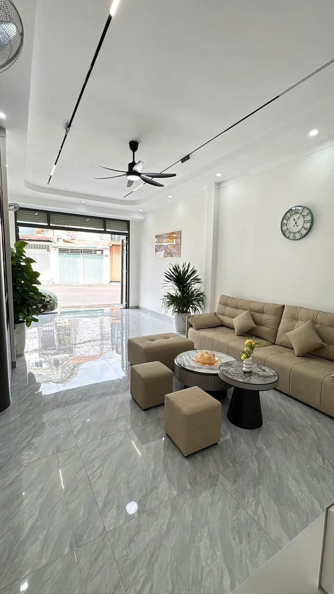 Bán nhà mặt tiền 212m² 3PN 7,35 tỷ Hùng Vương Q1 - Ảnh thu nhỏ 4
