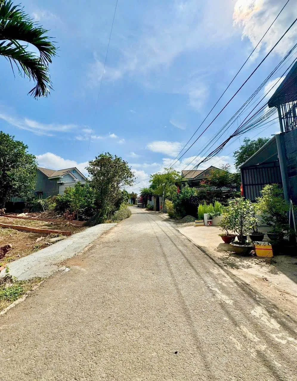 Bán đất thổ cư 5x20m hẻm Mai Thị Lựu gần Đại học Tây Nguyên, giá 2,25 tỷ/lô - Ảnh 1