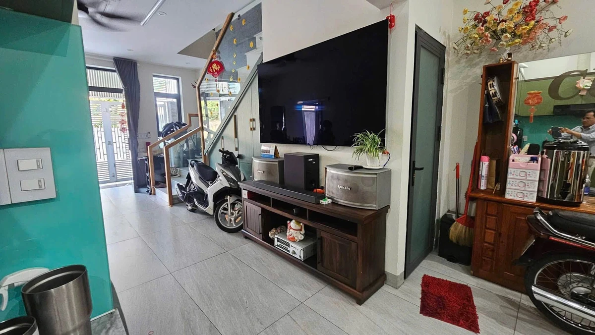 Bán nhà 1 trệt 1 lầu 150m² gần Bệnh viện Đồng Nai - Ảnh thu nhỏ 2