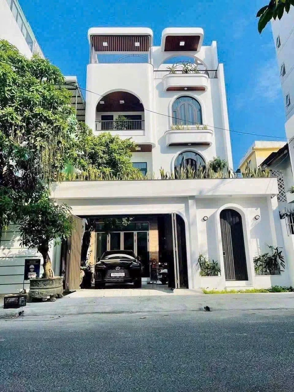 Bán biệt thự 5PN 180m² Phố Lê Chân Nha Trang 29 tỷ