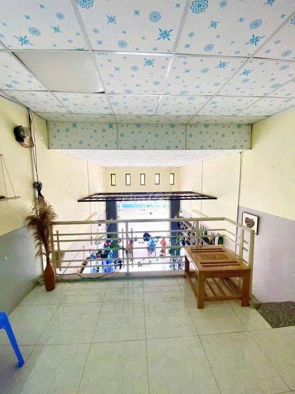 Nhà mặt tiền 1,5 tầng 73m2, 4PN, 2WC gần Quy Nhơn
