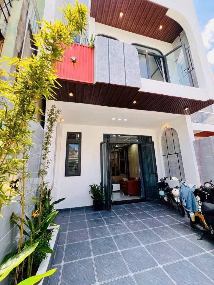 Bán nhà 1 trệt 1 lầu 3PN gần chợ Phú Thọ, 80m2, 3,38 tỷ - Ảnh 1