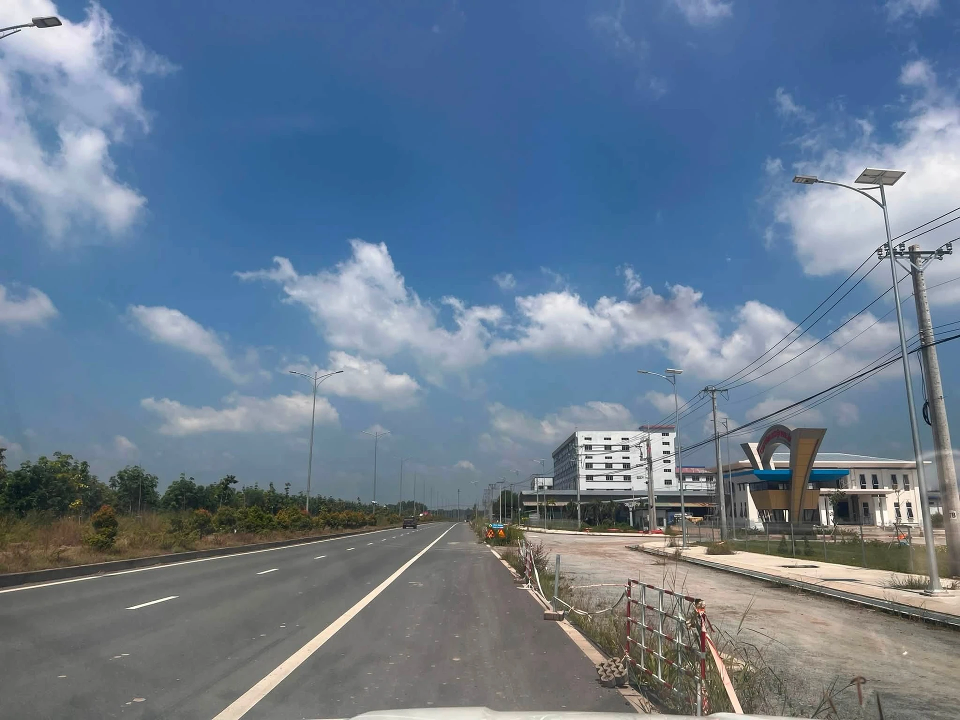 Bán đất 1,7ha 350m mặt tiền KCN Tâm Lập Phú Giáo - Ảnh 1