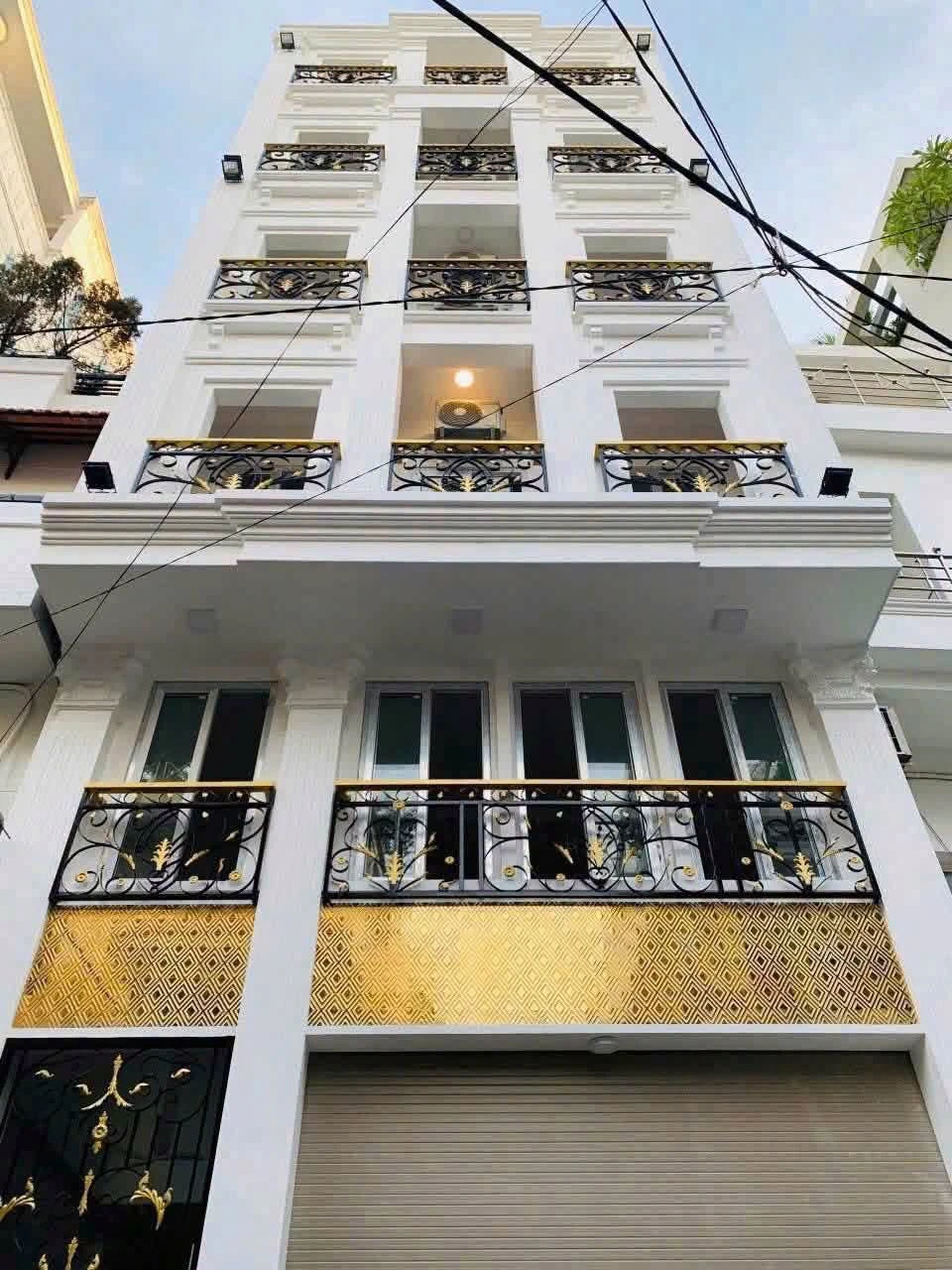 Bán tòa nhà 32 phòng 106,8m² Quận 5 giá 42 tỷ - Ảnh 1