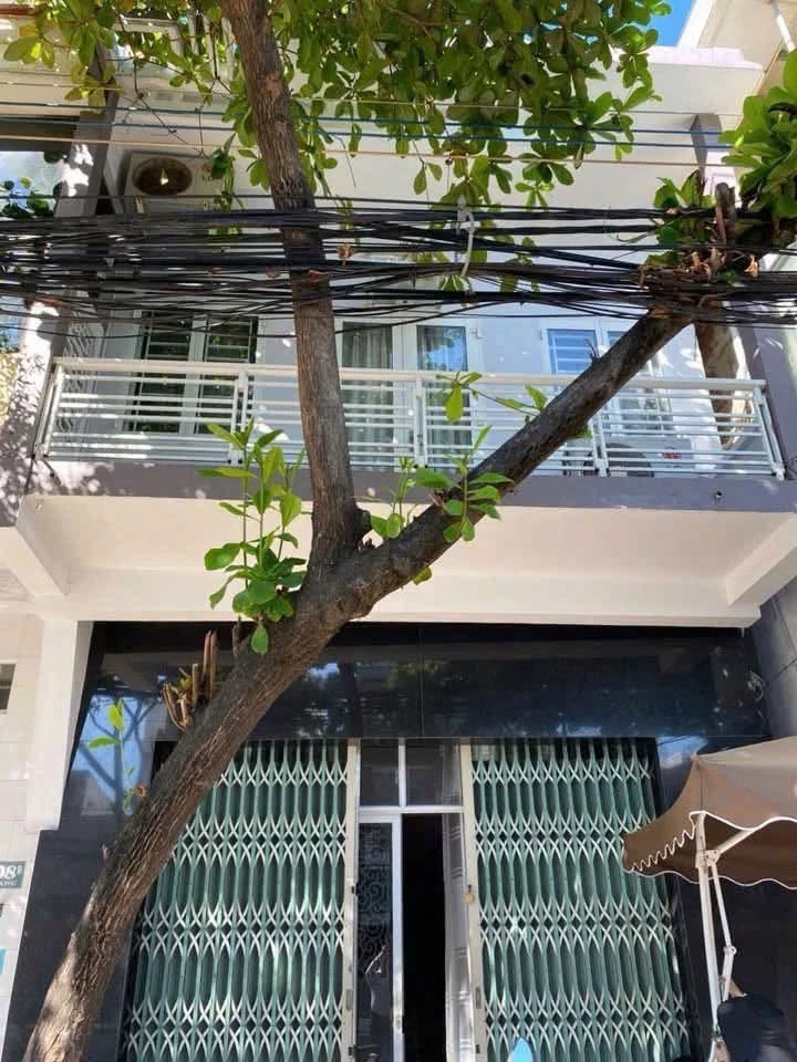 Bán nhà 2 tầng mặt tiền 68m² Trần Phú, Nha Trang 8,7 tỷ - Ảnh 1