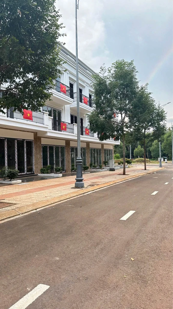 Bán shophouse 5x20m khu đô thị Ân Phú, 1 trệt 2 lầu, giá 5,79 tỷ - Ảnh thu nhỏ 3
