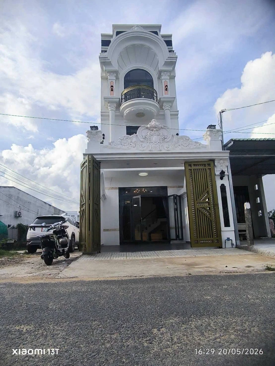 Bán nhà mặt tiền Nguyễn Quang Đại, 5PN, 81m2, Tân An, Long An - Ảnh 1