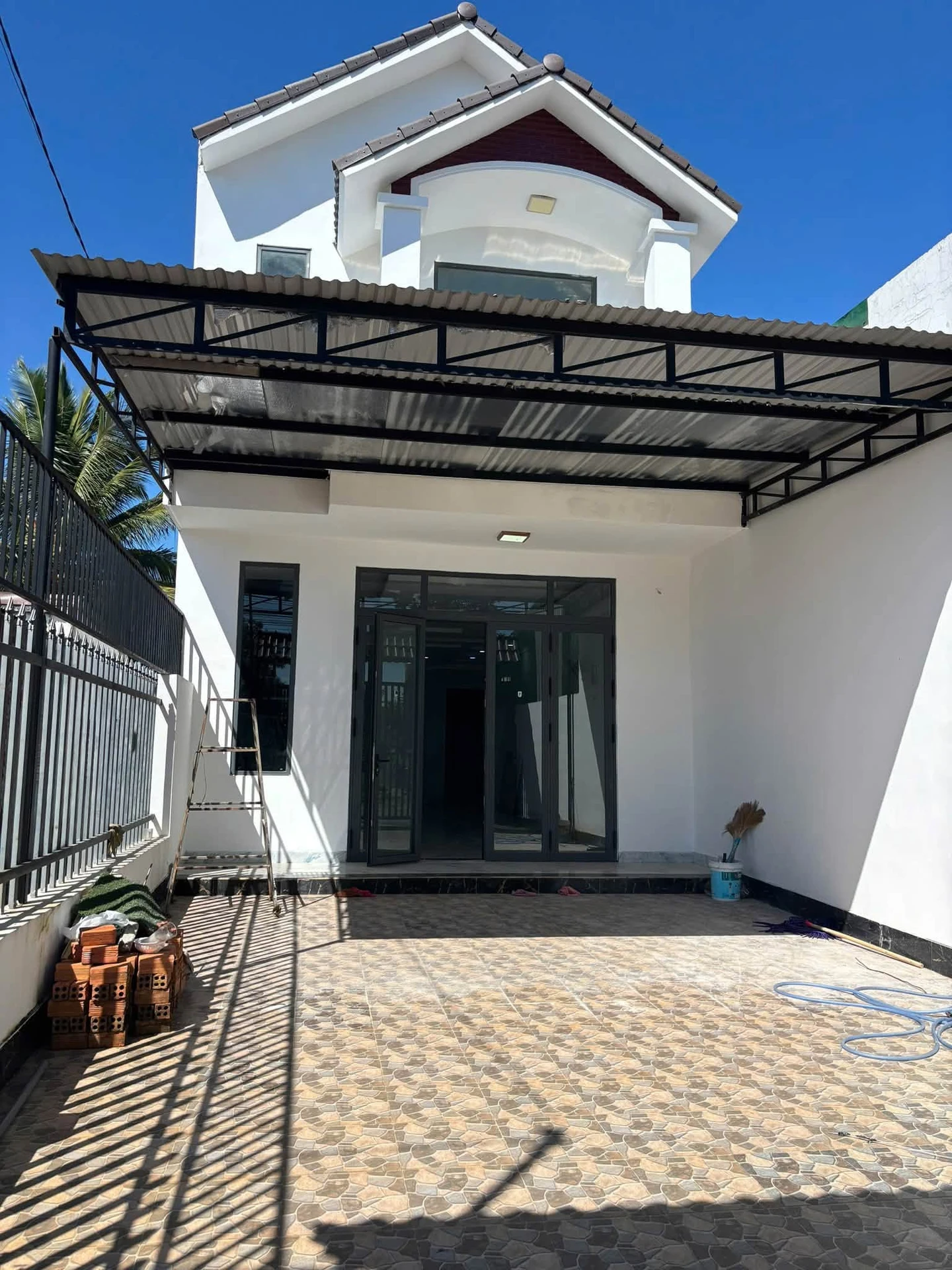 Bán nhà 3 phòng ngủ 60m² gần Buôn Hdok giá 3 tỷ 4 - Ảnh 1