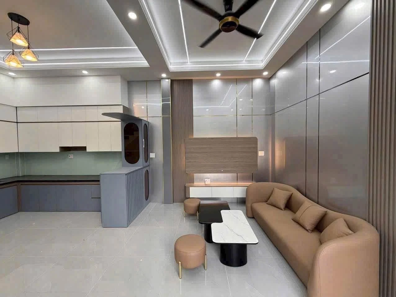 Bán nhà 1 trệt 1 lầu 60m² Bửu Hoà, giá 2 tỷ 890 triệu - Ảnh 1