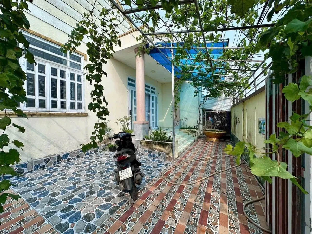 Bán nhà hẻm 2 phòng ngủ 150m² Phường Tân An, Tây Ninh 2.35 tỷ - Ảnh thu nhỏ 4