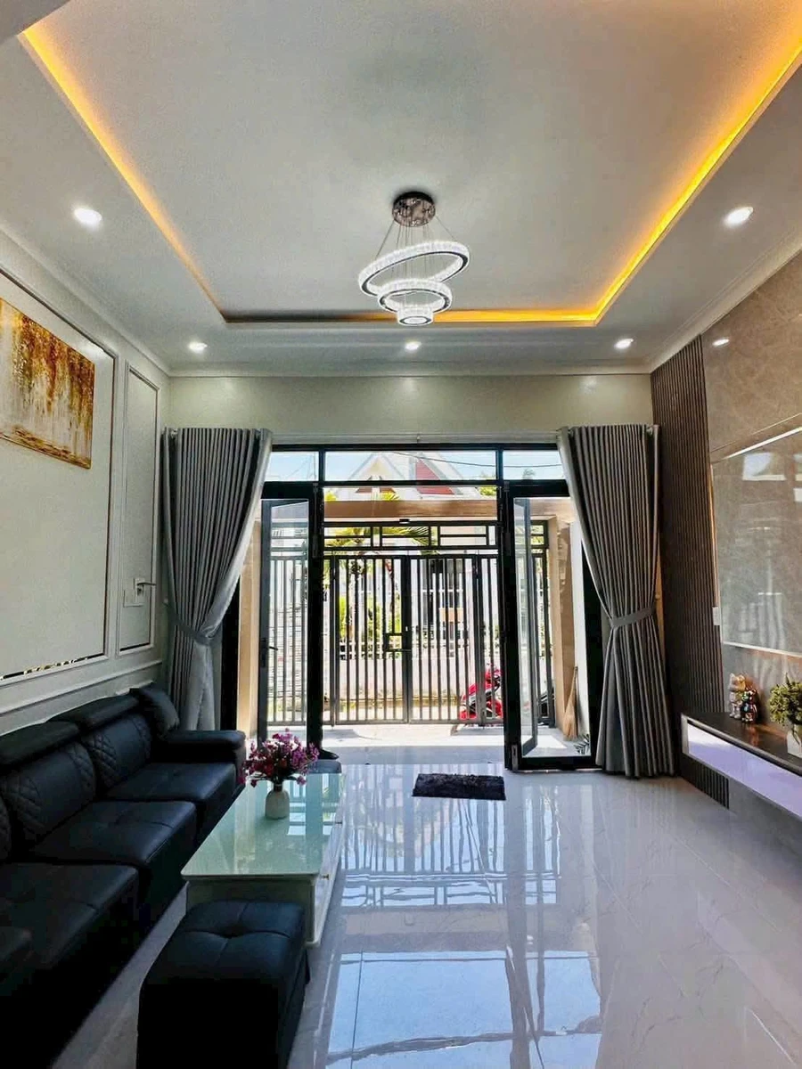Bán nhà 4 phòng ngủ 124m2 Nguyễn Trung Trực Rạch Giá - Ảnh thu nhỏ 2