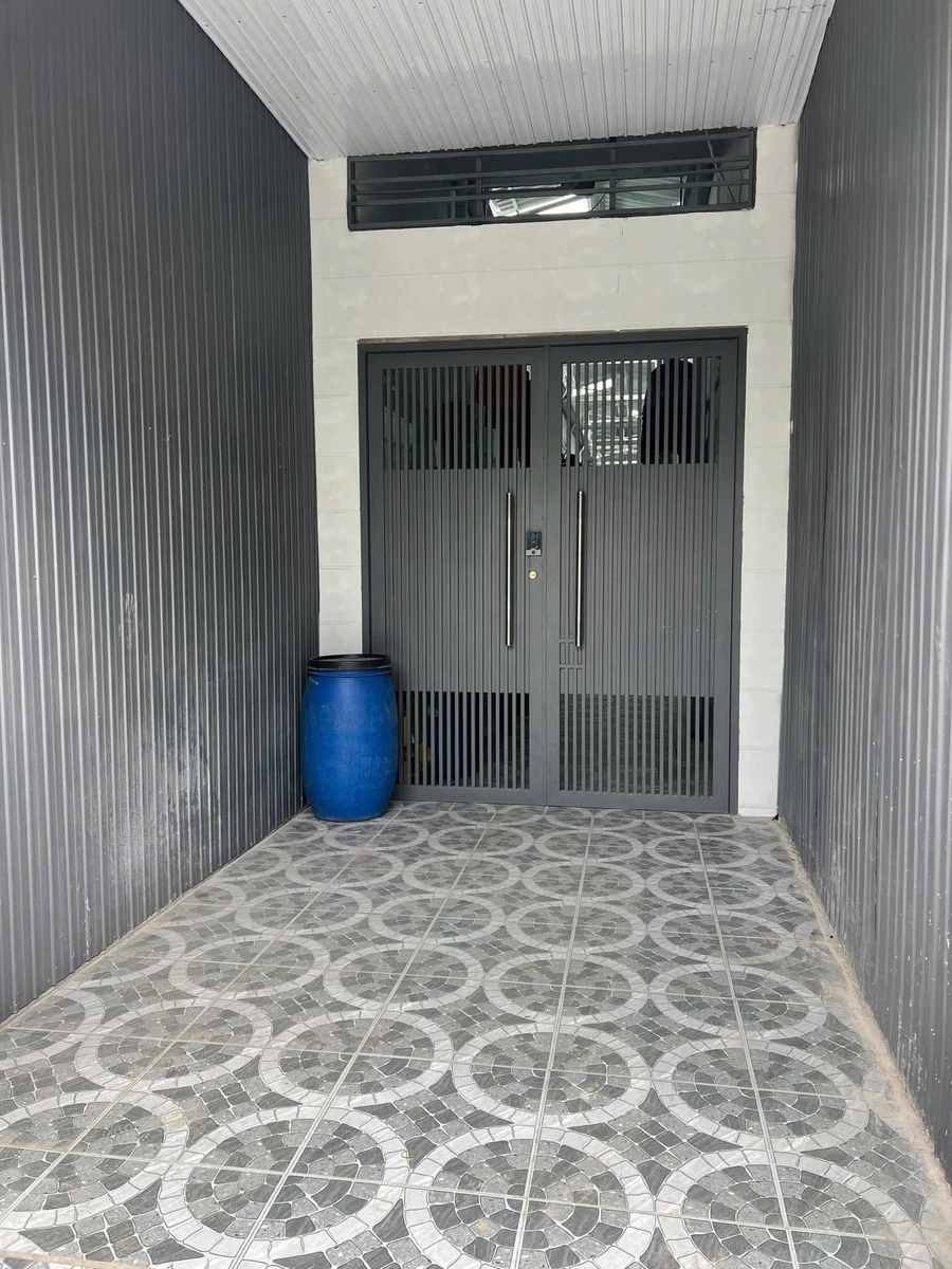 Bán dãy trọ 16 phòng + 2 kiot 280m2 thổ cư phường Dĩ An, Bình Dương, giá 10,5 tỷ - Ảnh thu nhỏ 3
