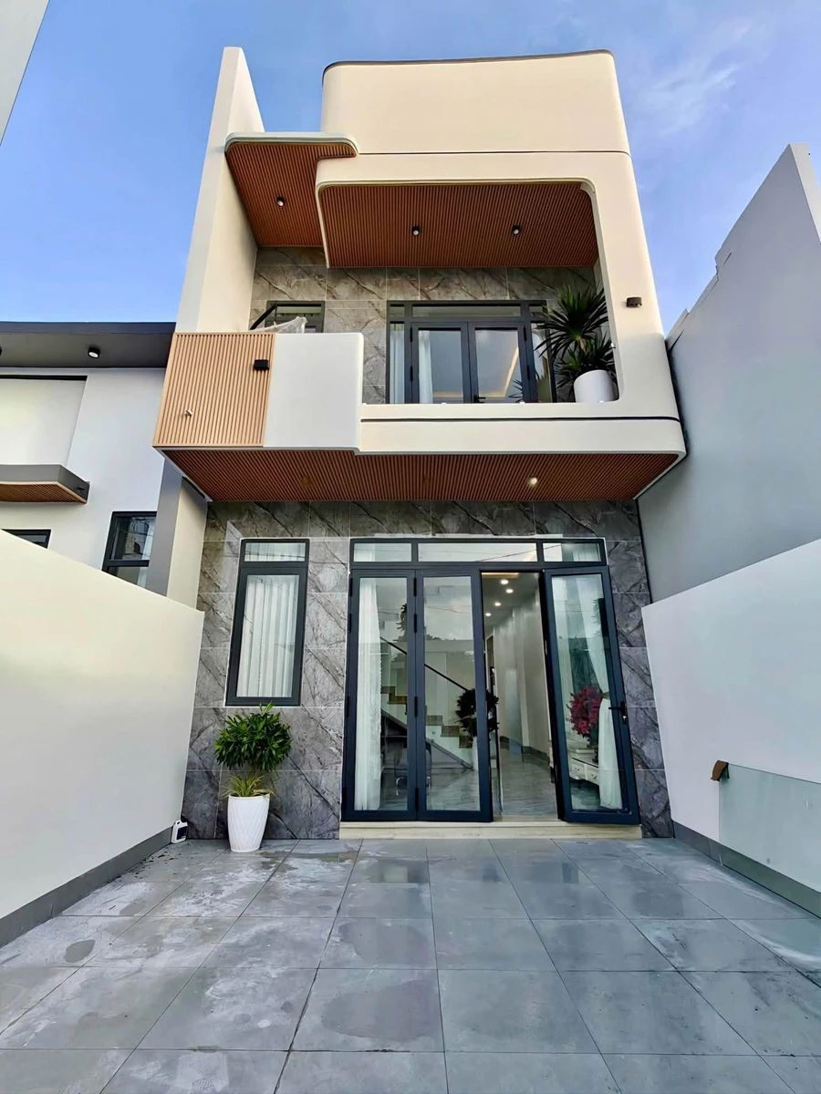 Bán nhà trệt lầu 3PN, 89m² Rạch Giá, 2 tỷ 650 triệu - Ảnh thu nhỏ 2