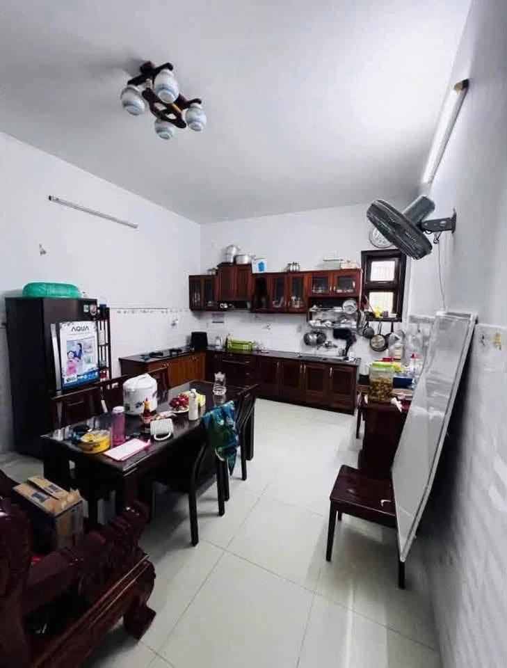 Bán nhà 1 trệt 2 lầu 90m2 Lê Phụng Hiểu, Vũng Tàu, 9 tỷ - Ảnh thu nhỏ 2