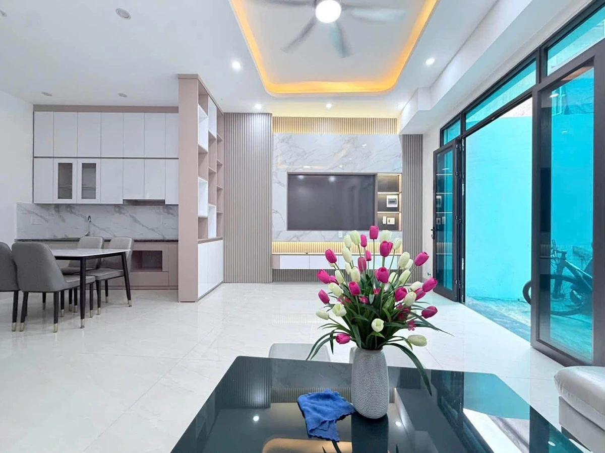 Nhà mặt tiền 3 tầng 41.8m² bán 2 tỷ 350 triệu Bình Hàn - Ảnh thu nhỏ 3