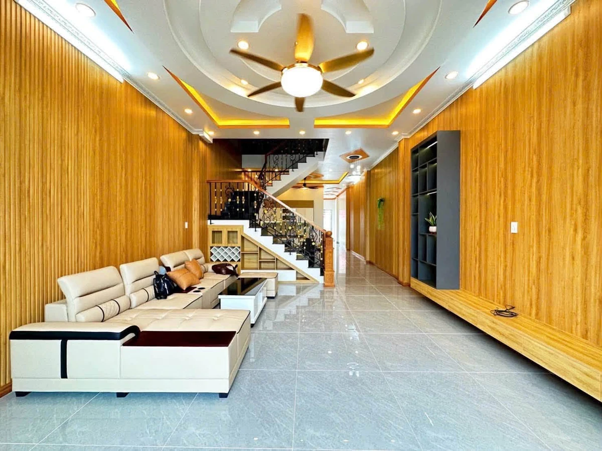 Nhà lầu 3PN có vườn Nguyễn Văn Phú, 185m², 3.2 tỷ - Ảnh thu nhỏ 2