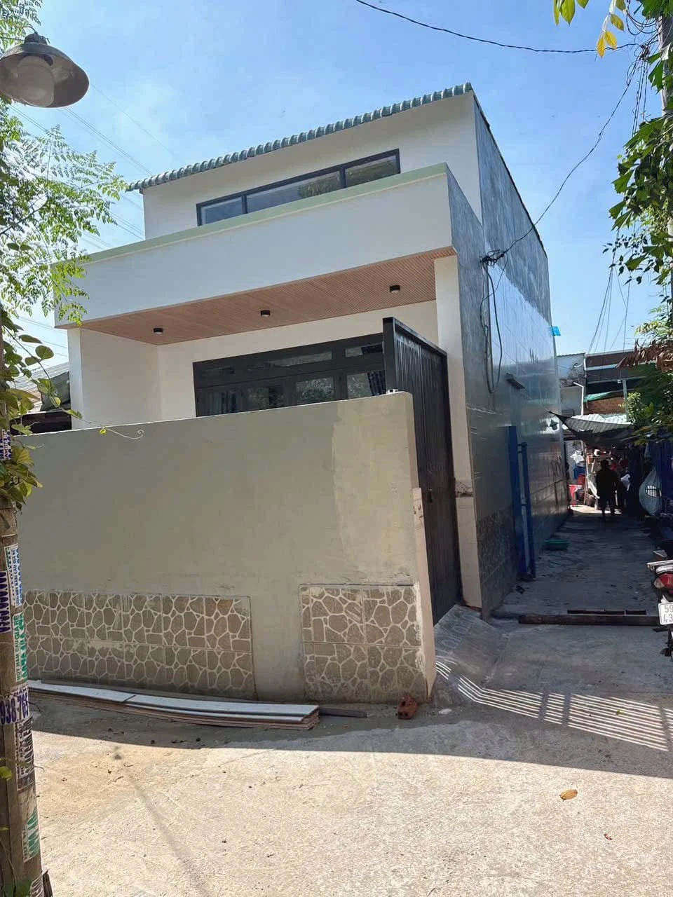 Bán nhà sổ riêng 93,7m2 gần ga Dĩ An, Bình Dương, giá khoảng 4 tỷ 5838m - Ảnh 1
