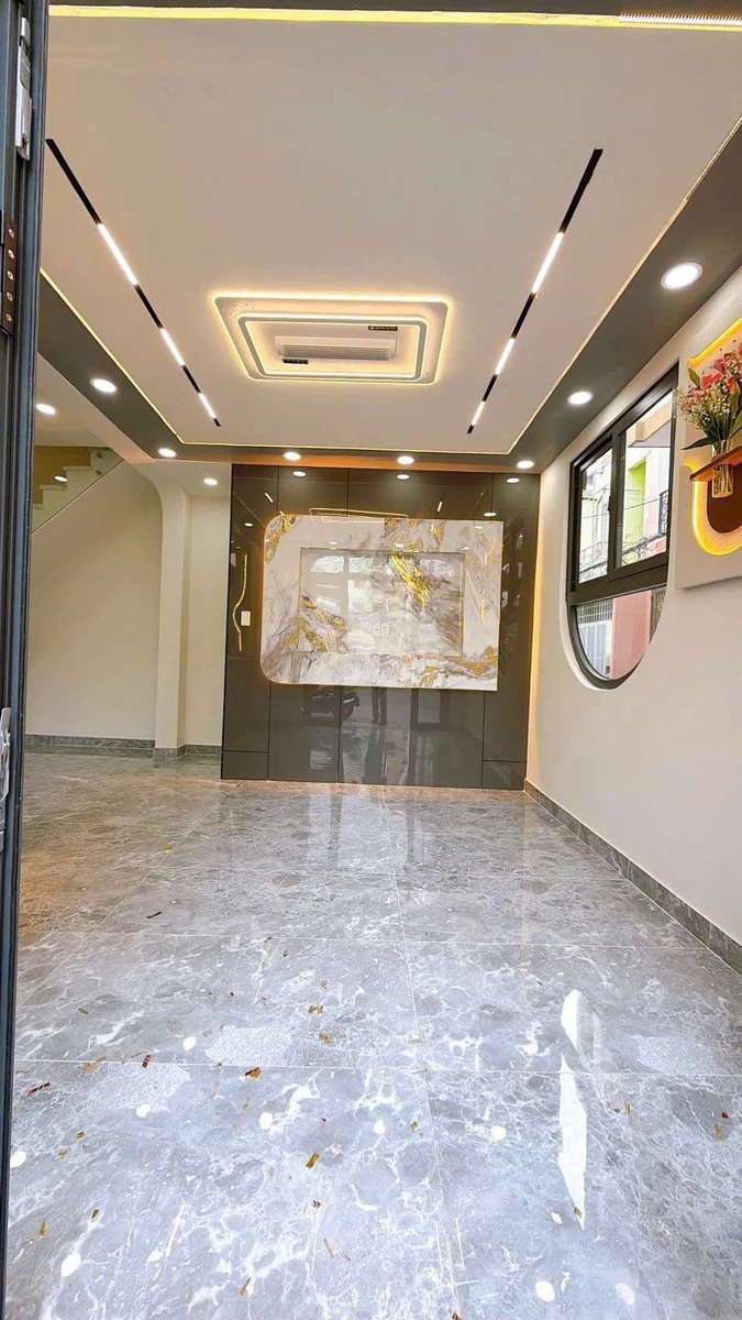 Bán nhà góc 2 mặt tiền 34m2, 1 trệt 2 lầu, 3PN, Quận 4, giá 9,3 tỷ - Ảnh thu nhỏ 3