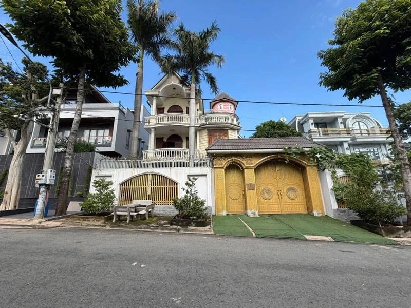 Bán biệt thự Biconsi Dĩ An 340m2, 15 tỷ