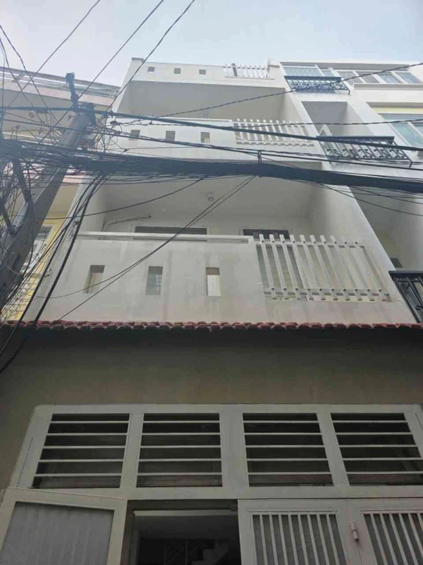 Bán nhà 4 tầng hẻm Đoàn Văn Bơ, Phường 10, Quận 4, 29.3m², 5,5 tỷ nhagoc2matkiet
