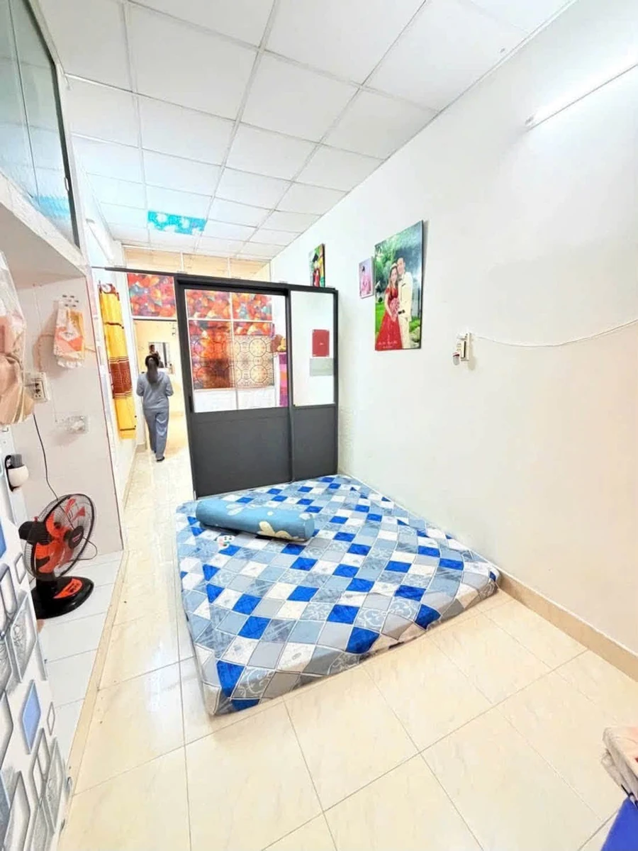 Bán nhà 2 tầng 33m2 sát mặt tiền gần chợ Bà Chiểu, Bình Thạnh giá 4,29 tỷ - Ảnh thu nhỏ 3