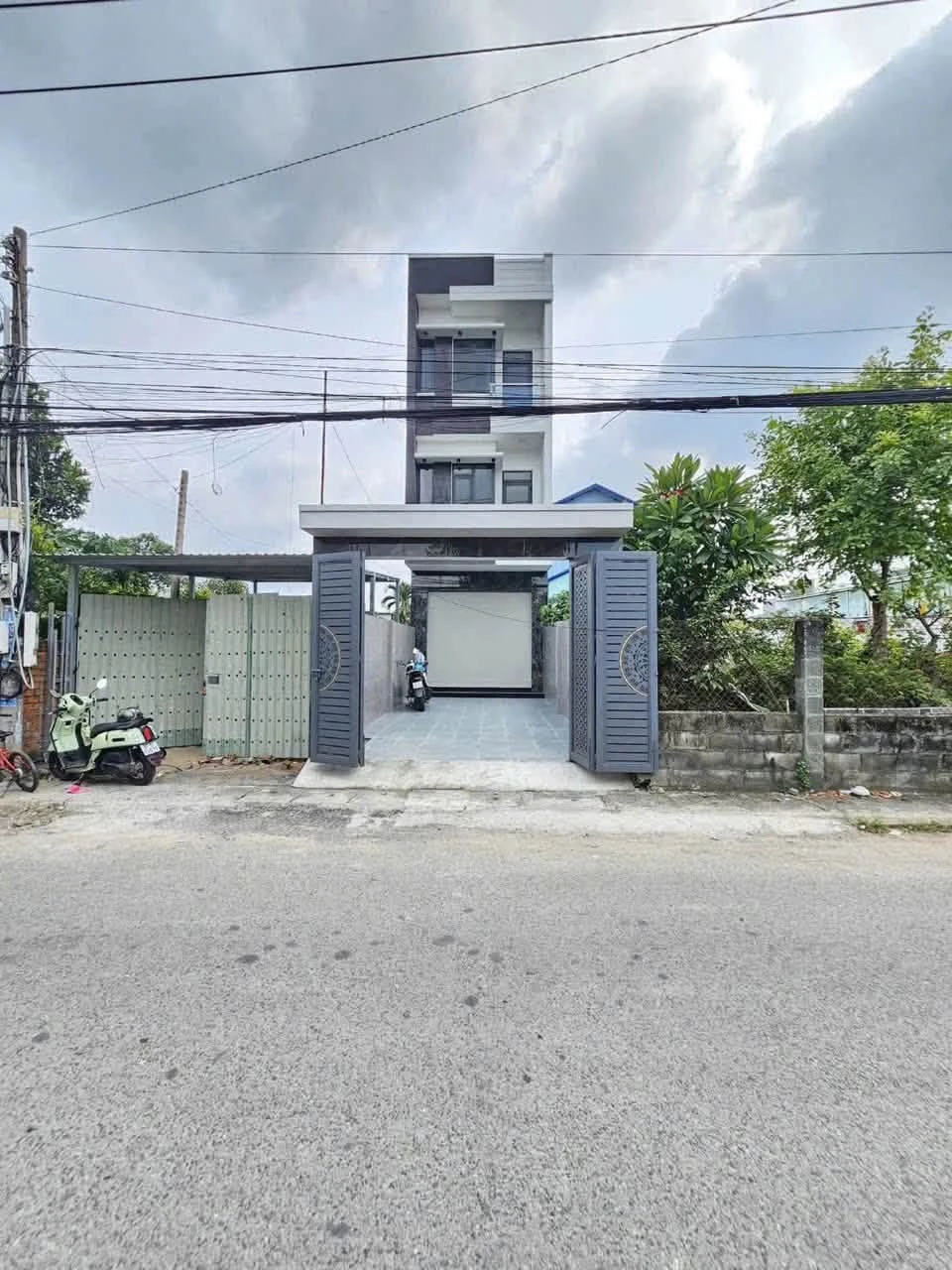 Bán nhà mặt tiền Đông Hòa, Dĩ An 125m² 4 phòng ngủ 6,99 tỷ - Ảnh 1