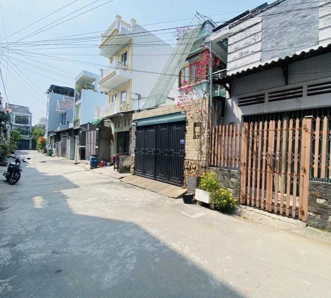 Bán nhà hẻm 66.8m² 2PN 2WC Hoàng Văn Thụ, giá 2 tỷ nhaphongogiatu