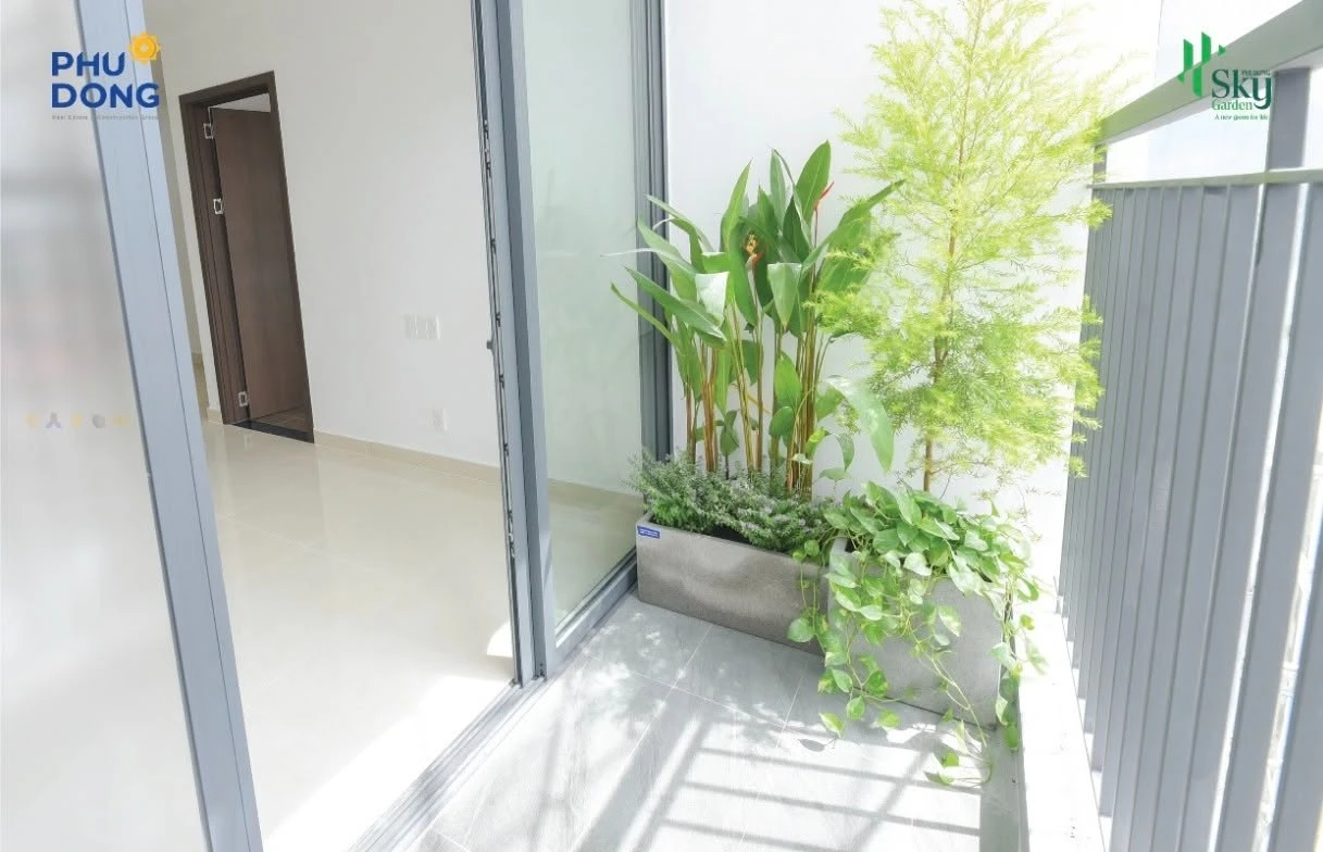 Bán nhà phố 3 phòng ngủ Phú Đông Sky Garden 100m2 - Ảnh 1