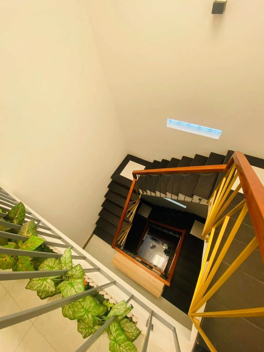 Bán nhà 4 tầng mặt tiền Nguyễn Thông, Đà Nẵng, 100m2, 17 tỷ - Ảnh thu nhỏ 2