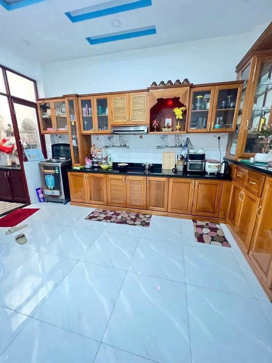 Bán nhà 1 trệt 1 lầu mặt tiền Nguyễn Bỉnh Khiêm, Phú Thủy, Phan Thiết, 92m2, 4,6 tỷ - Ảnh thu nhỏ 2