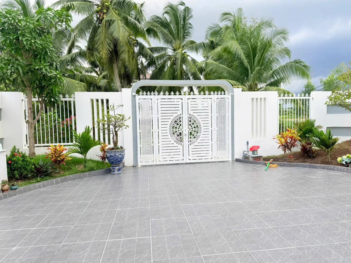 Biệt thự sân vườn 363m² Phú Tân, 3PN, 2WC, 2.7 tỷ - Ảnh thu nhỏ 2