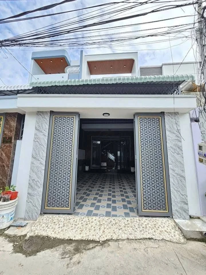 Bán nhà 3PN 130m² nội thất đầy đủ Dĩ An 5.8 tỷ - Ảnh 1