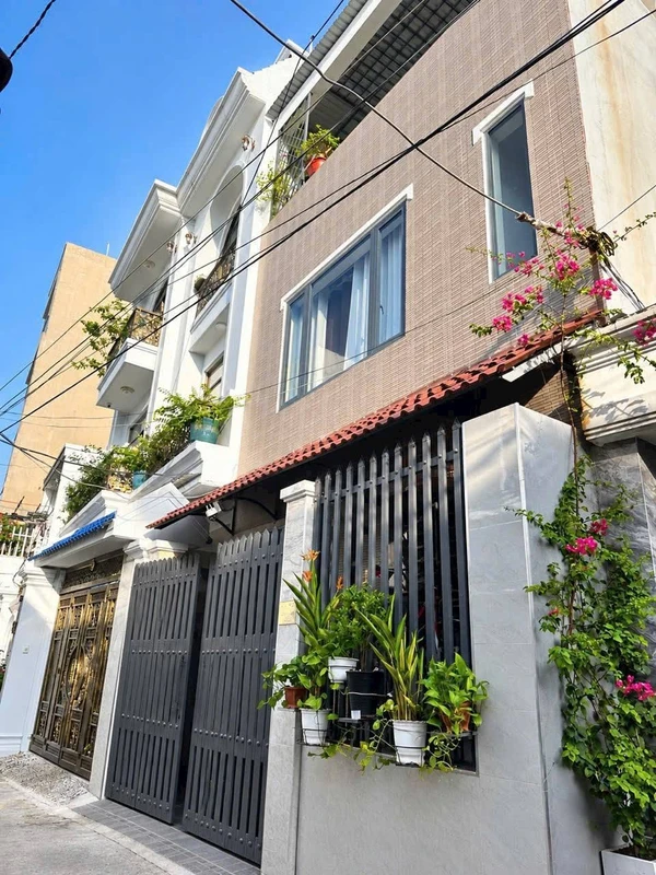 Bán nhà 3 phòng ngủ 49m2 Đường Bacu, Vũng Tàu 5.95 tỷ