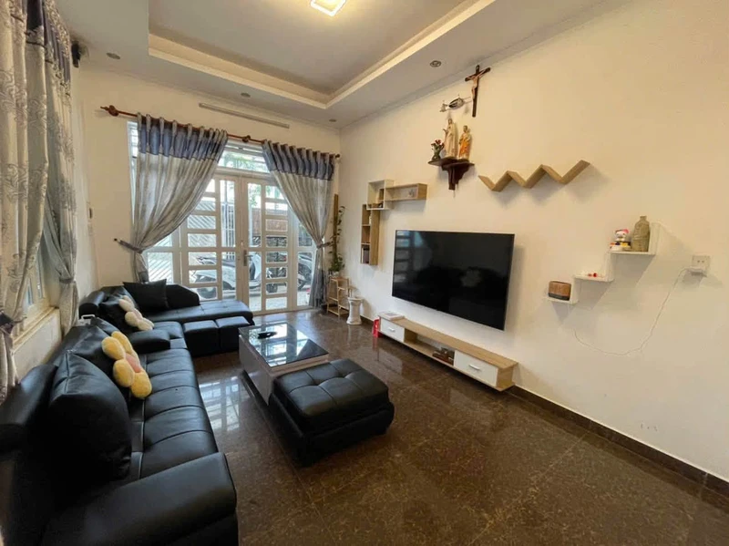 Bán nhà 234m² 12 phòng ngủ Đà Lạt 18 tỷ