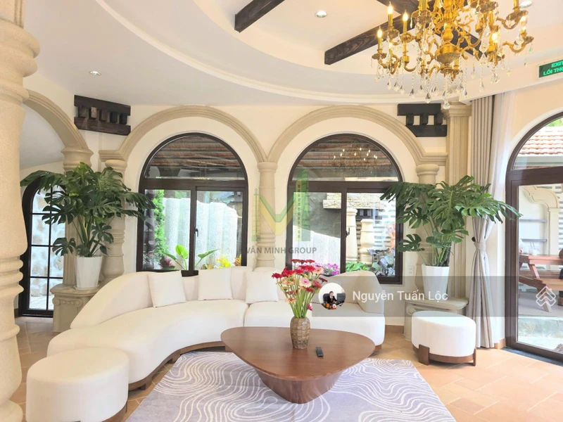Chính chủ cần bán villa sân vườn kiểu Pháp tại khu biệt thự An Sơn, Đà Lạt, có hồ cá Koi, thang máy