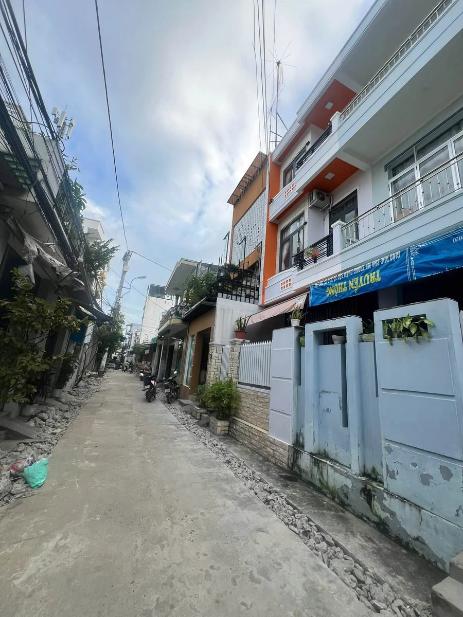 Bán nhà 3 tầng 68m² Nha Trang 4,8 tỷ - Ảnh 1