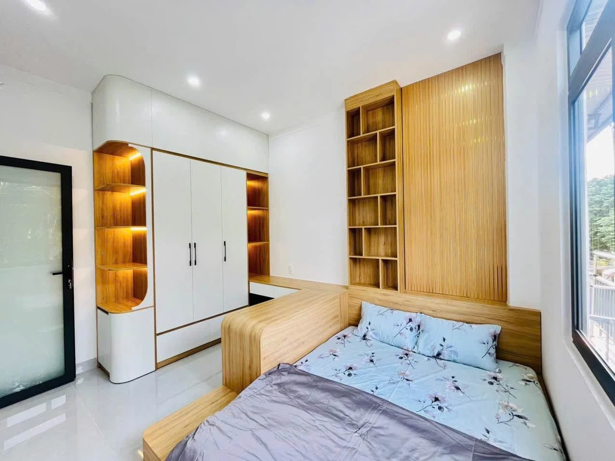 Bán nhà hẻm 19 Nguyễn Duy Trinh 5x20m, 1 trệt 2 lầu, 3PN, giá 3,88 tỷ - Ảnh thu nhỏ 2